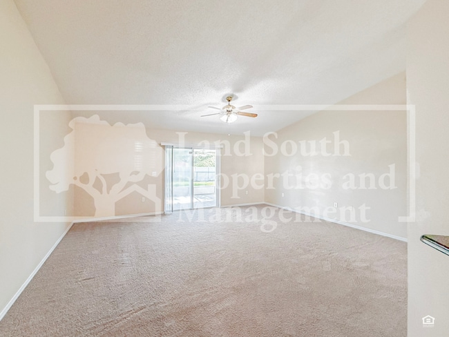 Building Photo - 683 Jessanda Cir