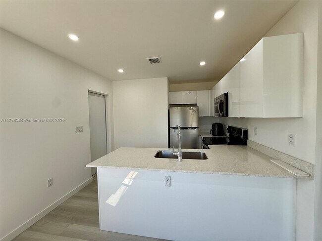Building Photo - 1391 NW 72nd St