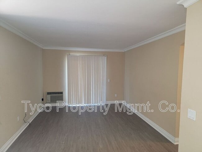 Building Photo - 1423 Graves Ave