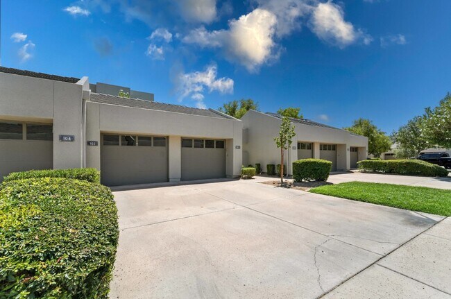 Foto del edificio - Furnished 2-Bed, 2-Bath Condo in Gainey Ranch