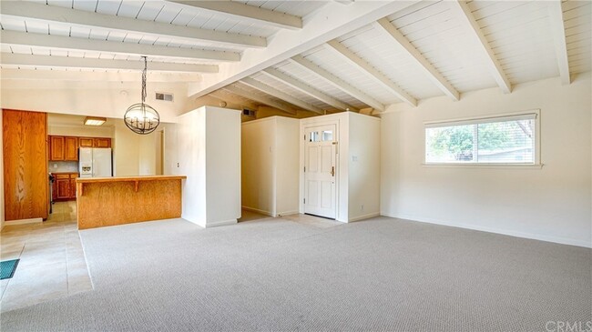 Building Photo - 16 Pico Vista