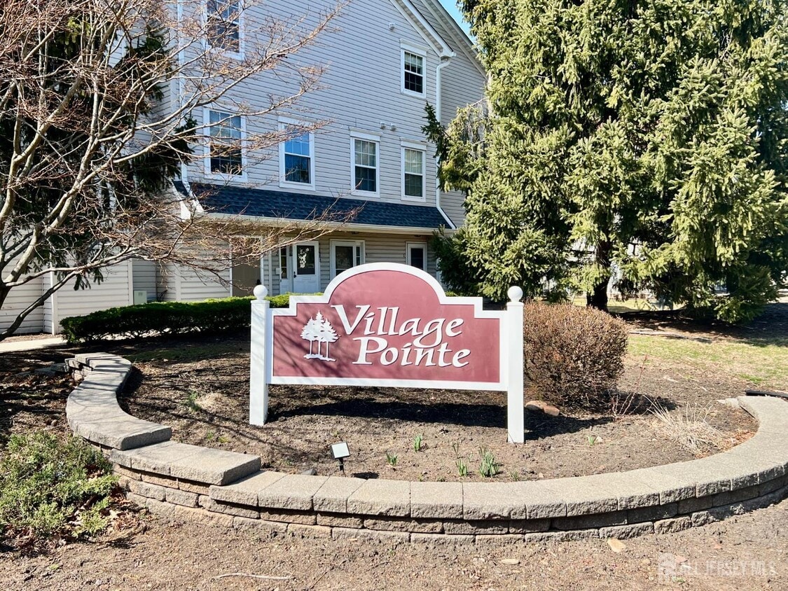 Primary Photo - 207 Prestwick Way