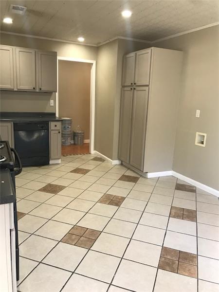 Building Photo - 527 Birchwood Dr
