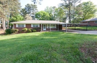 Building Photo - 1224 Skyview Cir SW