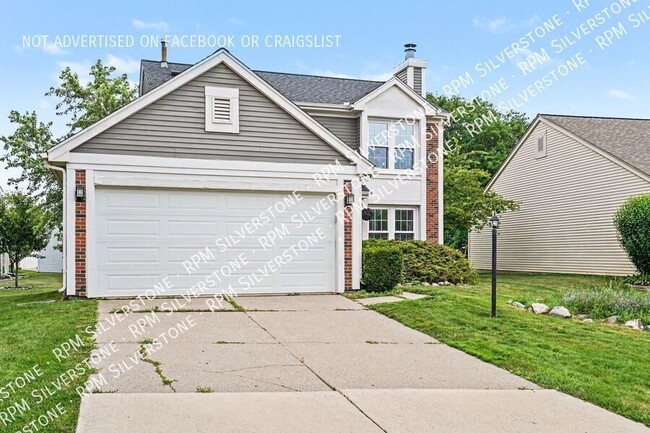 Foto del edificio - 452 Farmridge Ct