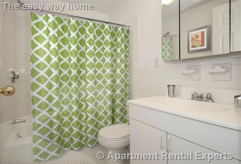 Building Photo - 3 Langdon St