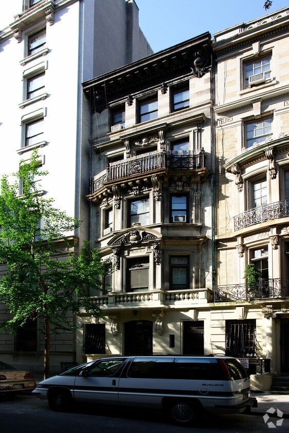 Primary Photo - 306 W 92nd St