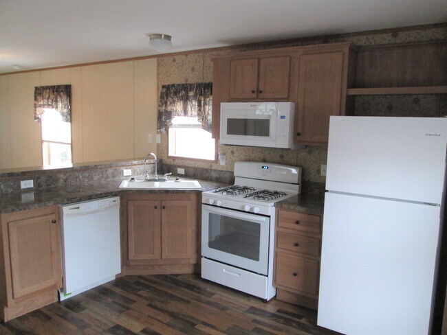 See unit desc for more pics - 576 W Forest Grove Rd