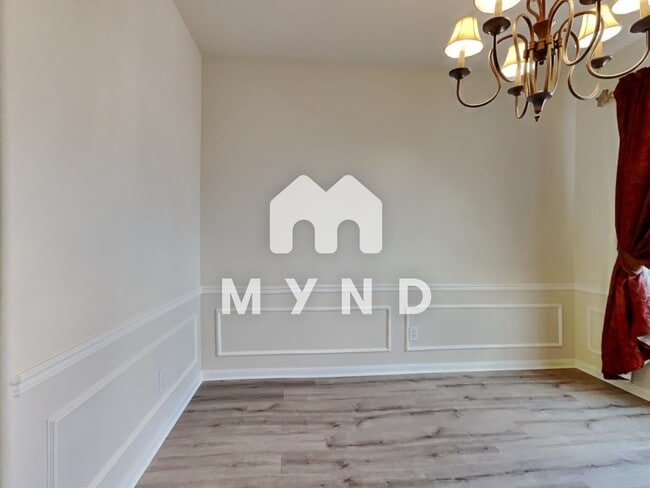 Building Photo - 1502 Crescent Gln