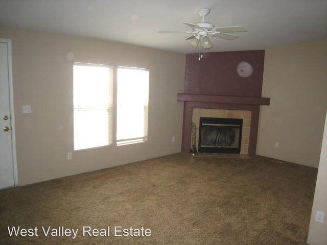Building Photo - 413 Hazelton St