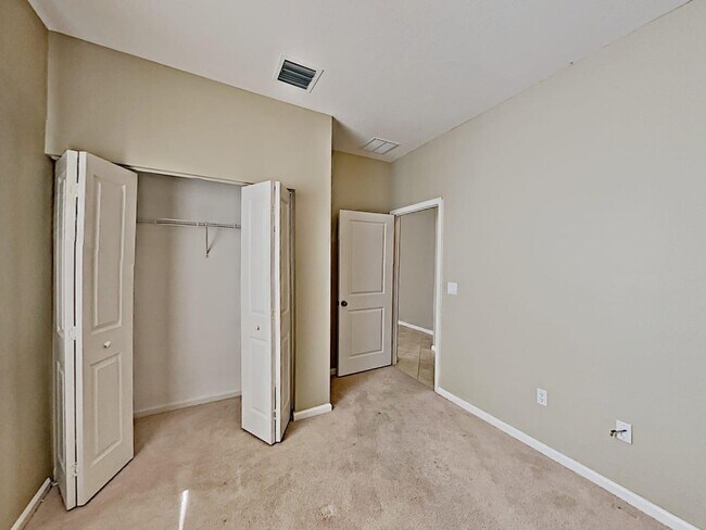 Foto del edificio - 12650 NW 32nd Pl