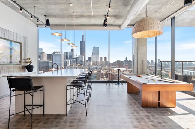 Building Photo - 1050 W Van Buren St