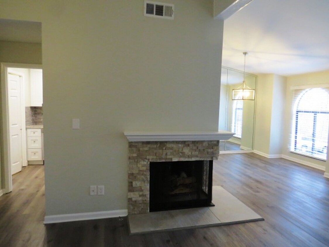 Primary Photo - Must See Condo in the Heart of Vestavia Hi...