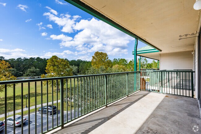 2 habitaciones, 2 baños - 1,500 pies cuadrados - Magnolia Parke