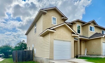 Building Photo - 14103 Veneto Dr
