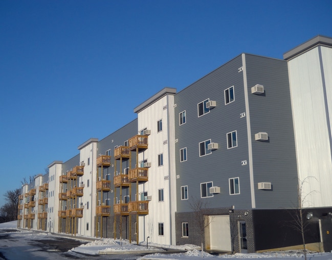 Nue 52 Apartments in Rochester, MN