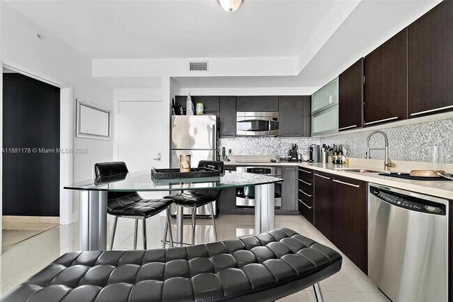 Foto del edificio - 90 SW 3rd St