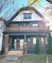 Building Photo - 319 E Montana St