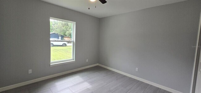 Foto del edificio - 5545 SE 70th Ave
