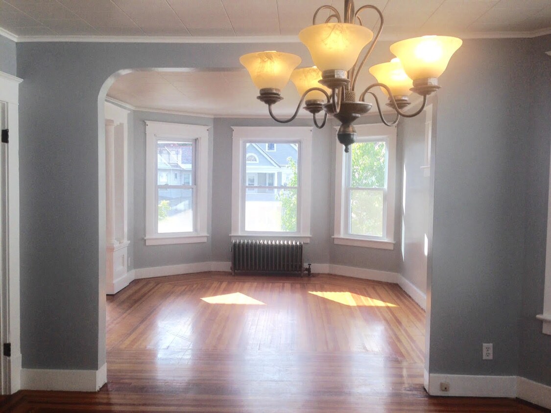Primary Photo - 822 Hampton Ave