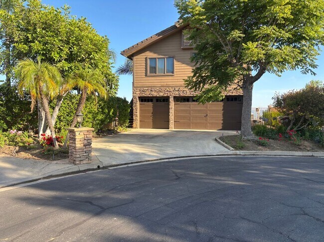Foto del edificio - 3875 Ravenswood Dr