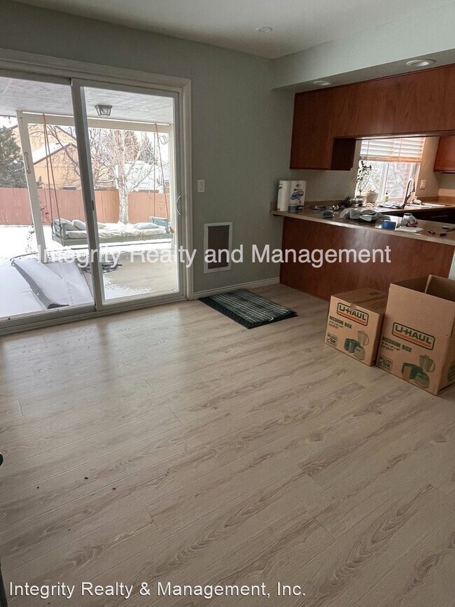 Building Photo - 4 br, 4 bath House - 5424 S Pitkin St