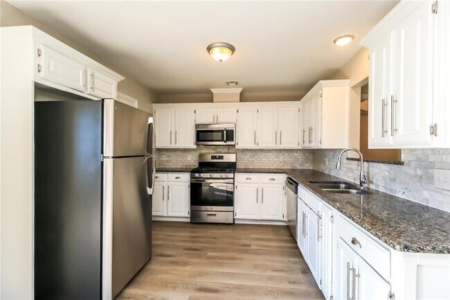 Building Photo - 4008 Beachcomber Dr