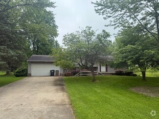 Building Photo - 5985 Wooster Pike