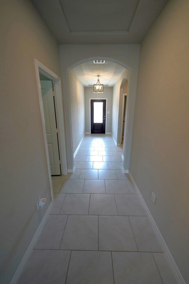 Building Photo - Immaculate First Time Rental in Potranco Run! - Realtor Commission: $750