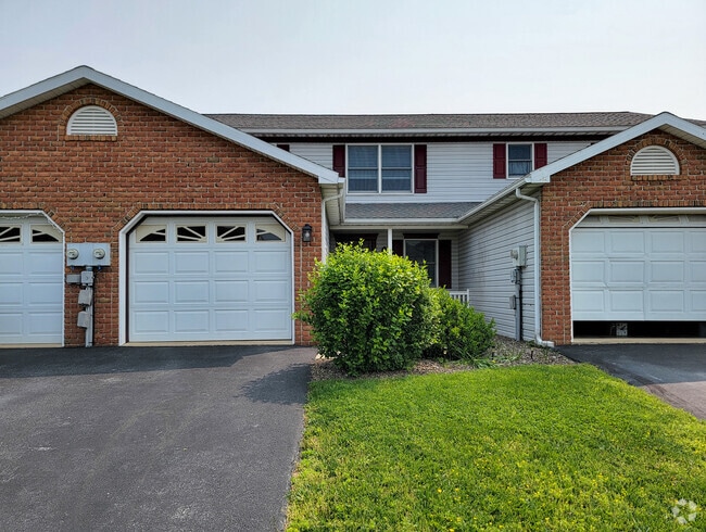 Building Photo - 390 Acorn Cir