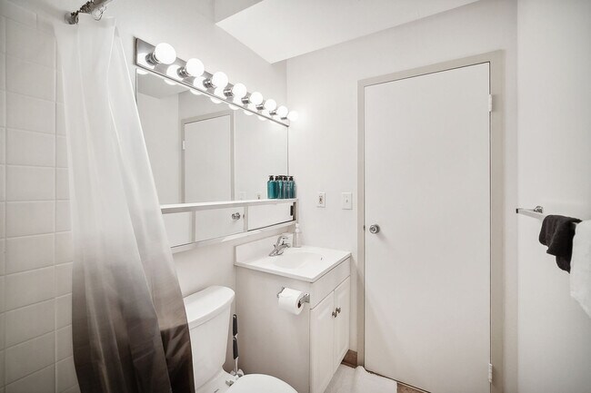 Foto del edificio - 301 Chestnut St