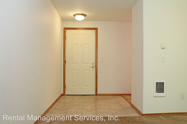 Building Photo - 2 br, 2 bath House - 683 NE 162nd Ave #B306