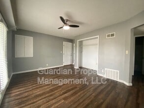 Building Photo - 523.5 W 7th St