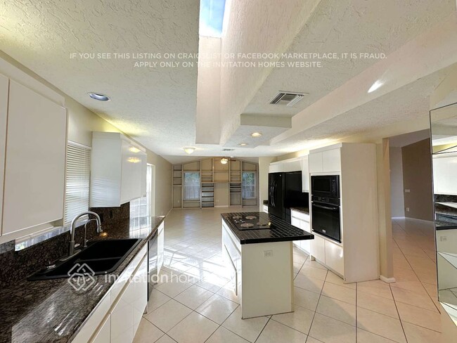 Building Photo - 13436 Brixham St