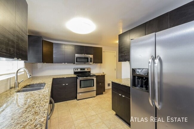 Building Photo - 7433 Alcott St