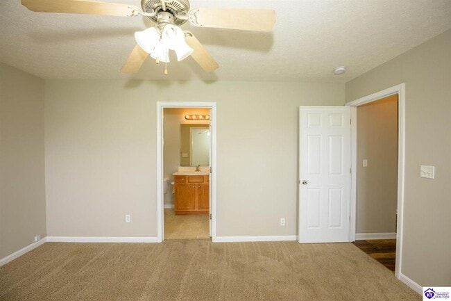 Building Photo - 122 W Donna Reed Blvd