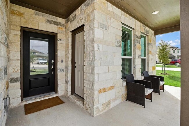 Foto del edificio - 209 Crimson Rose Ct