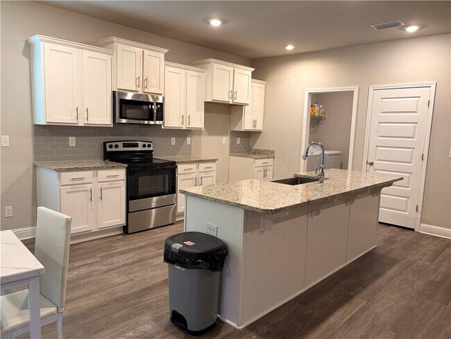 Building Photo - 10551 Sand Dune Ave