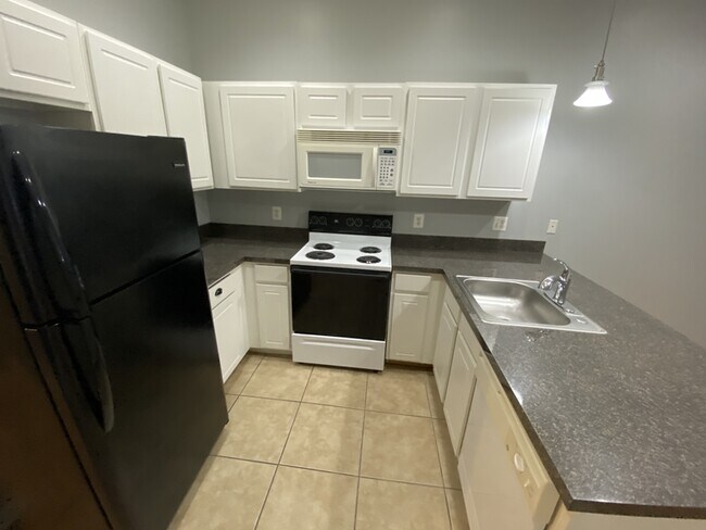 Foto del edificio - 1600 Light St