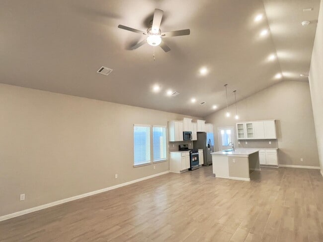 Building Photo - 8042 Cypress Bonsai Dr