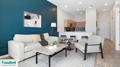 Building Photo - 5256 International Dr