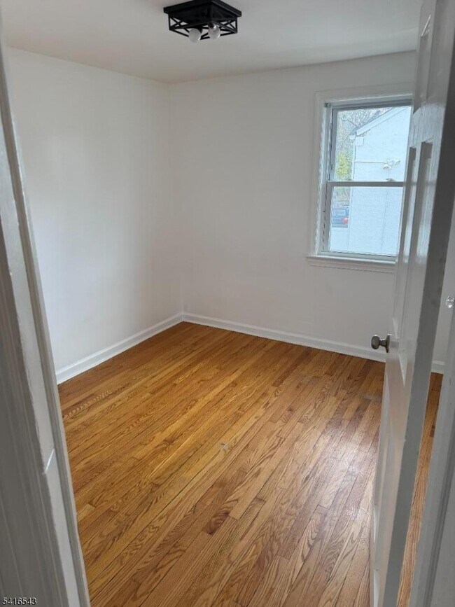 Foto del edificio - 401 E Front St