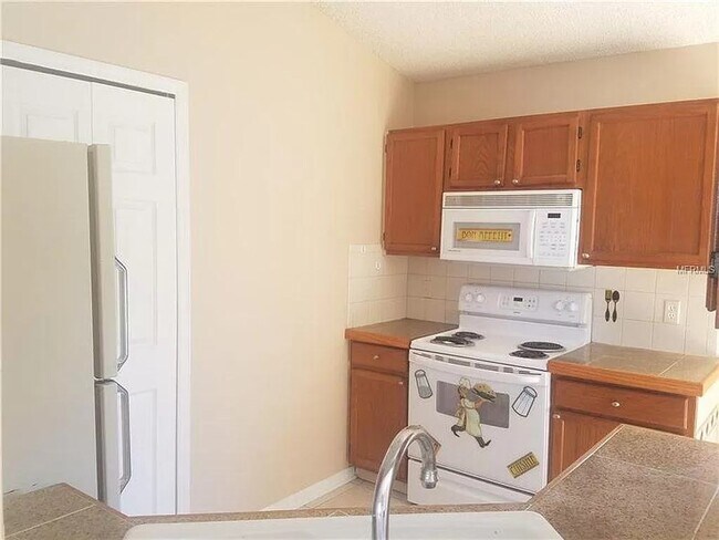 Kitchen - 2931 Grayton St