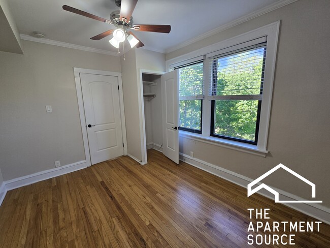 Building Photo - 716 Reba Pl