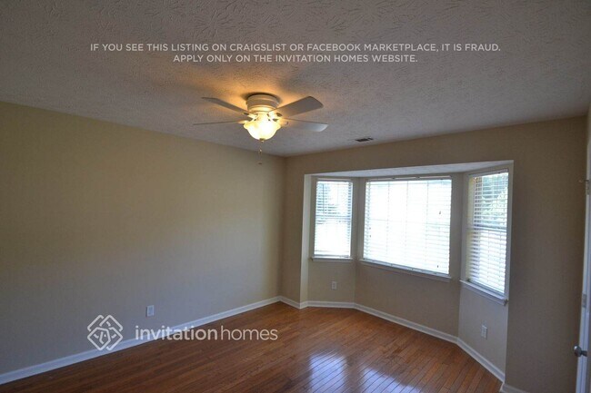 Foto del edificio - 1595 Versailles Dr