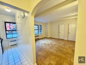 Building Photo - Christopher Street