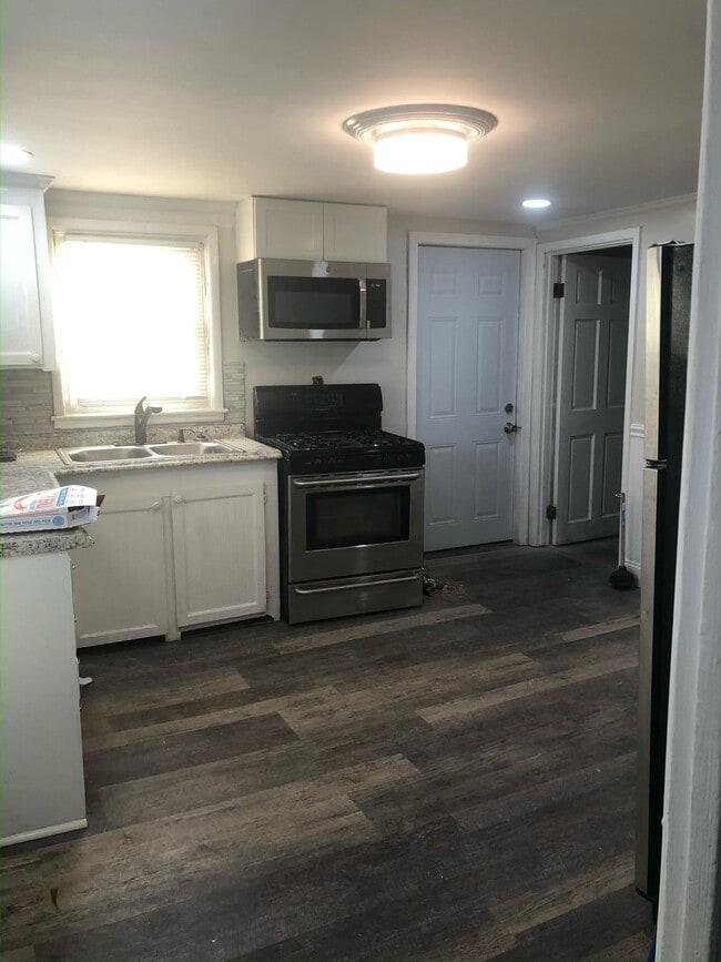 Photo - 159 Tangent St Townhome