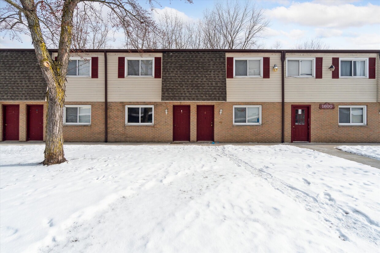 Primary Photo - Heather Lane Townhomes