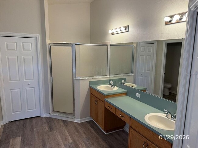 Building Photo - 2611 Vinedale Ave