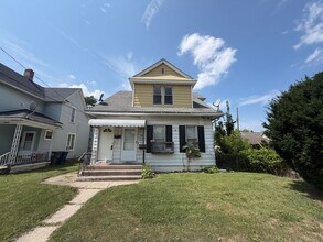 Building Photo - 2325 N Erie St